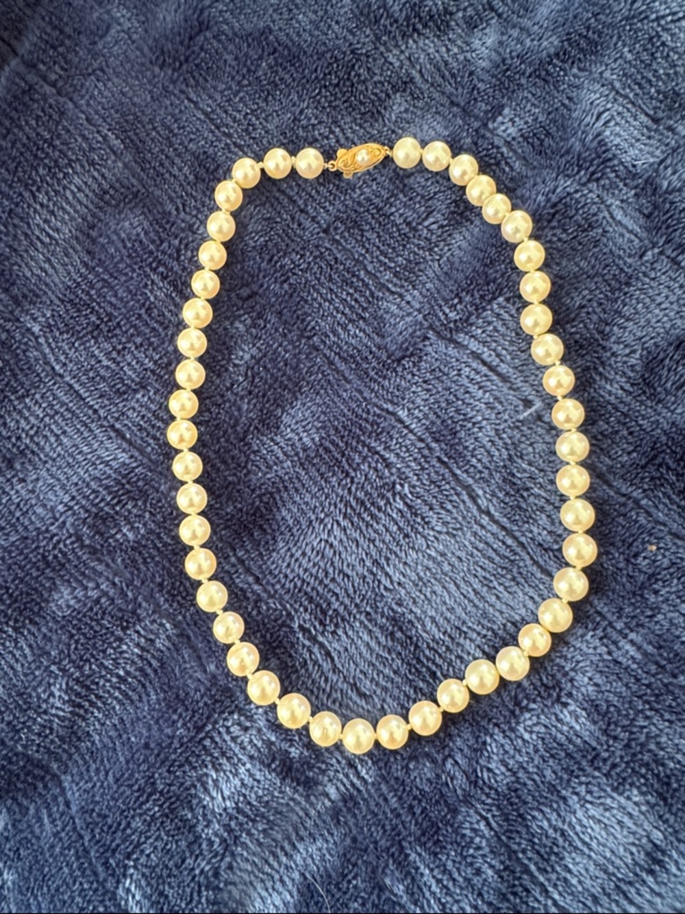 Classic Pearl Beaded Necklace in Ivory Gold Clasp
